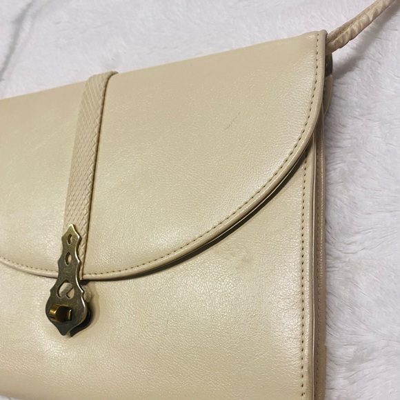 Darling Vintage Purse - Picture 3 of 10
